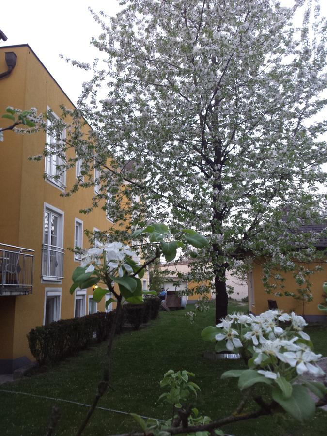 Pension Elisabeth Sankt Poelten Exterior foto